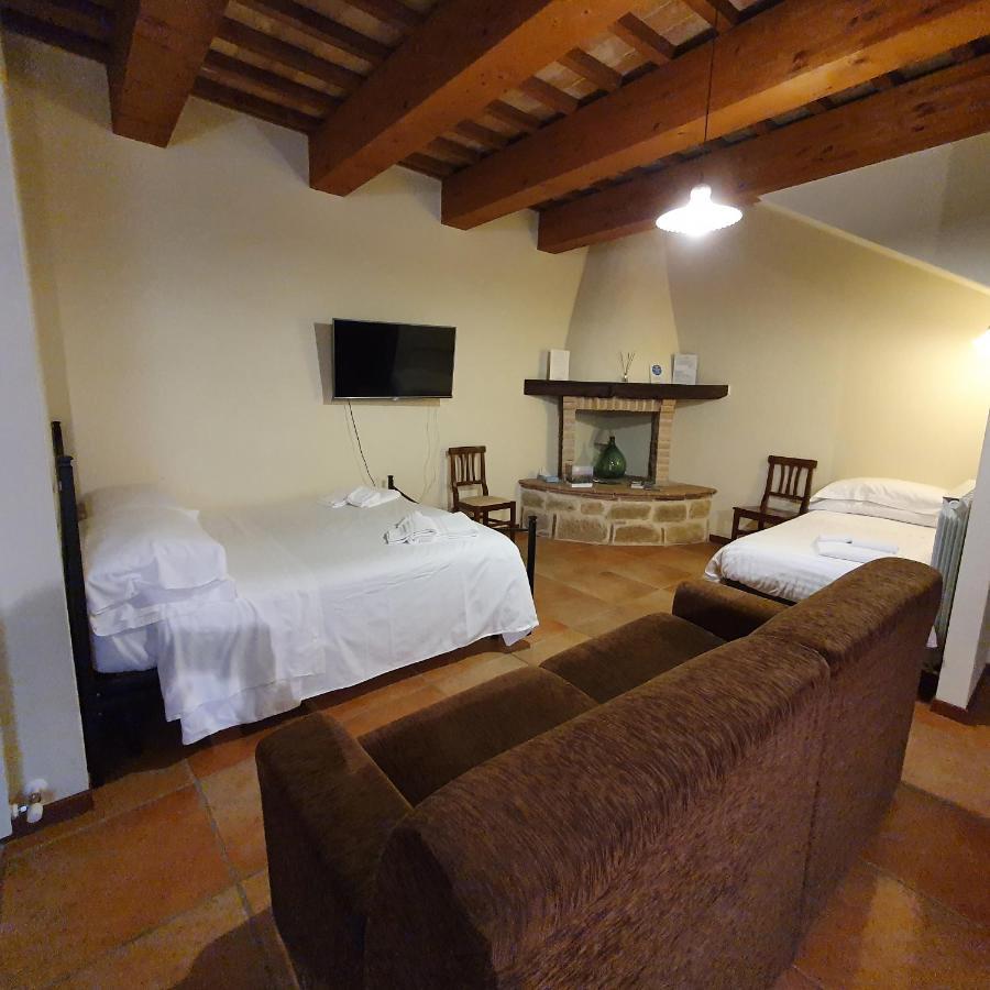 Pietra Maula Agriturismo Castelraimondo Dış mekan fotoğraf